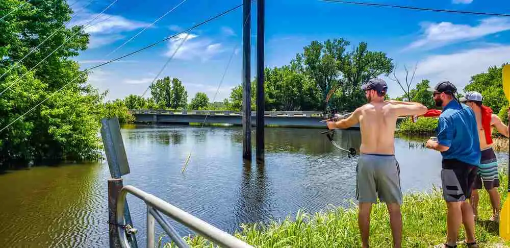Types of Archery - Bow fishing