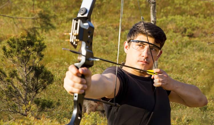 how to shoot a compound bow