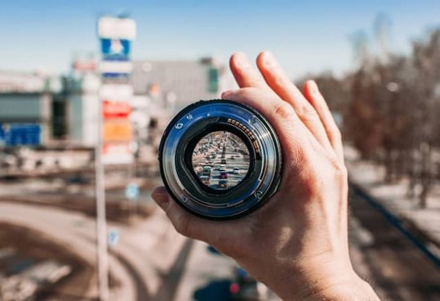 How to Use A Monocular