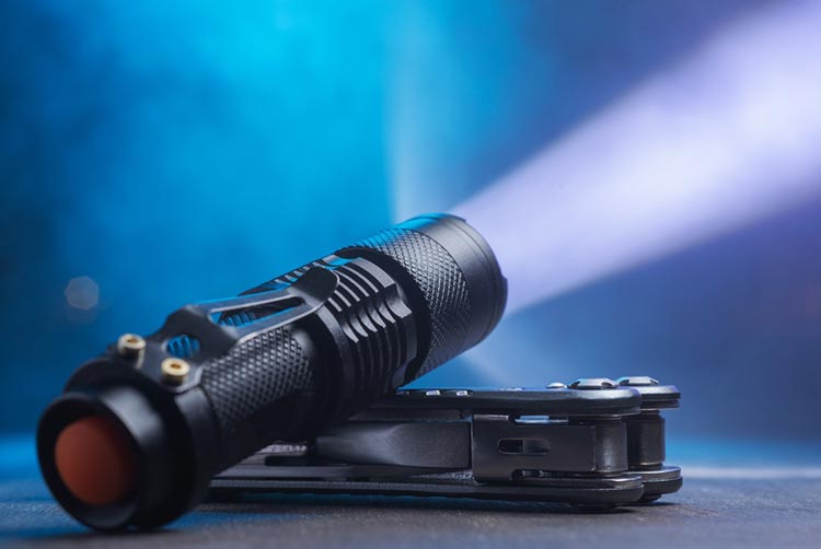 Tactical flashlight buying guide